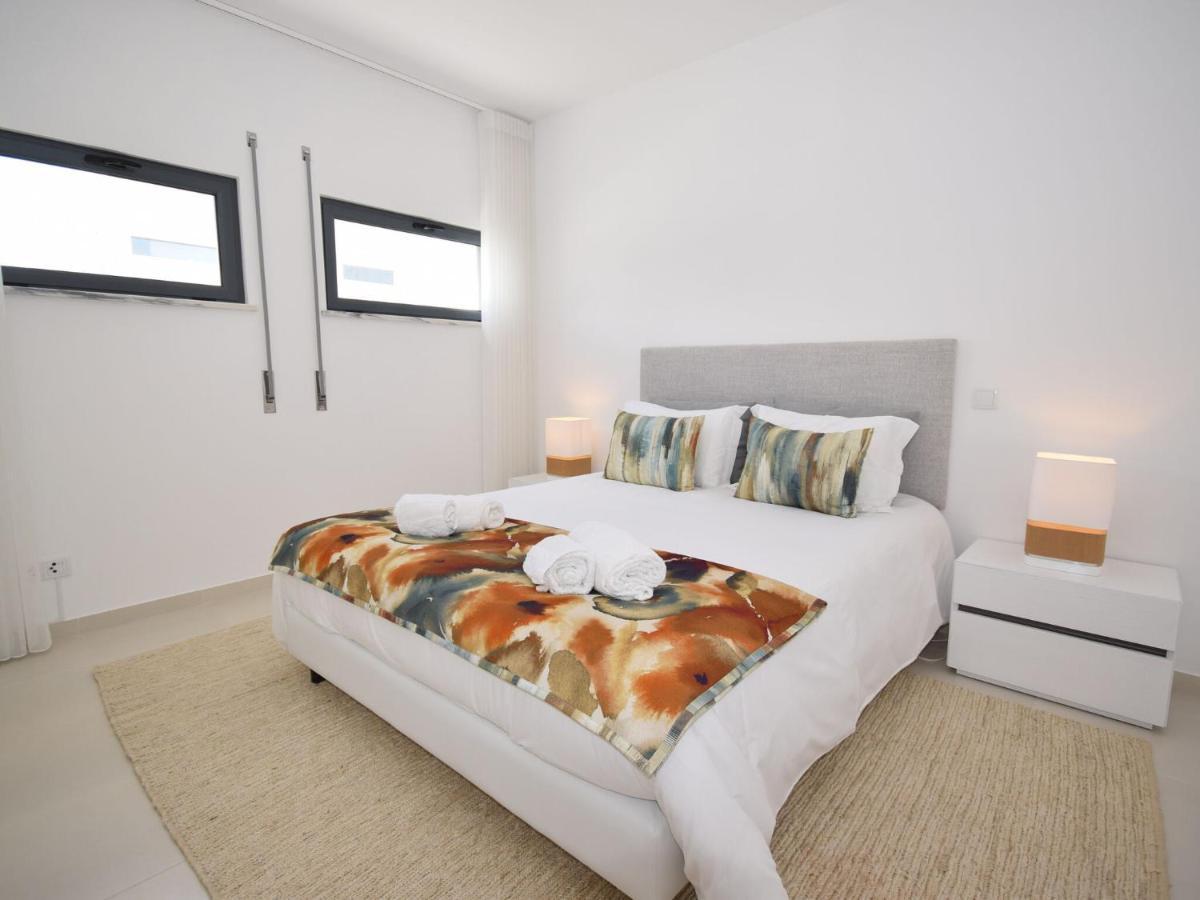 Modern Villa With Private Pool Near The Beautiful Beach Of Foz De Arelho Nadadouro Exterior photo