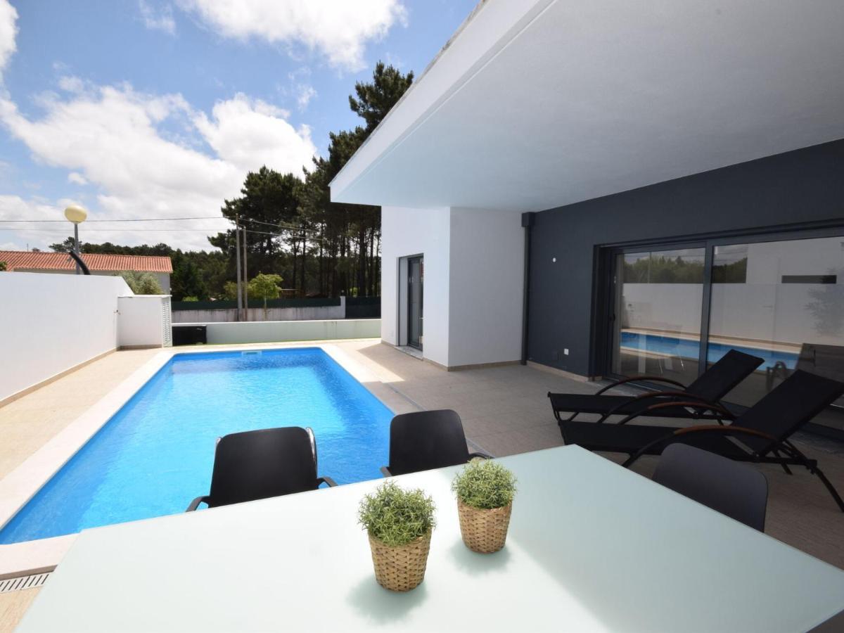 Modern Villa With Private Pool Near The Beautiful Beach Of Foz De Arelho Nadadouro Exterior photo